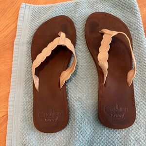 Reef Scalloped Gold Sandals